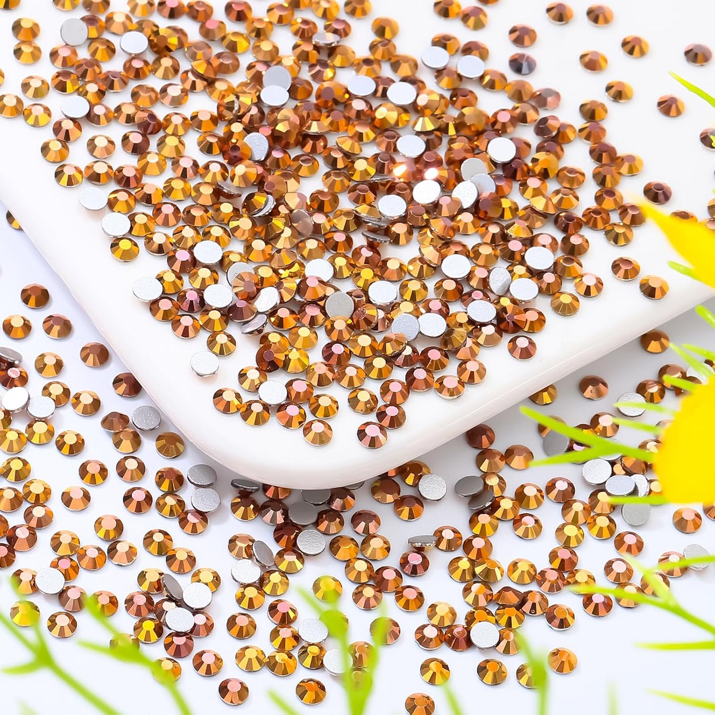 Gold Flatback Rhinestones, Glass Rhinestones for Nail Art and Craft, Glue Fix, Loose Crystal Gemstones(Gold, SS10, 1440pcs, 2.7-2.8mm)